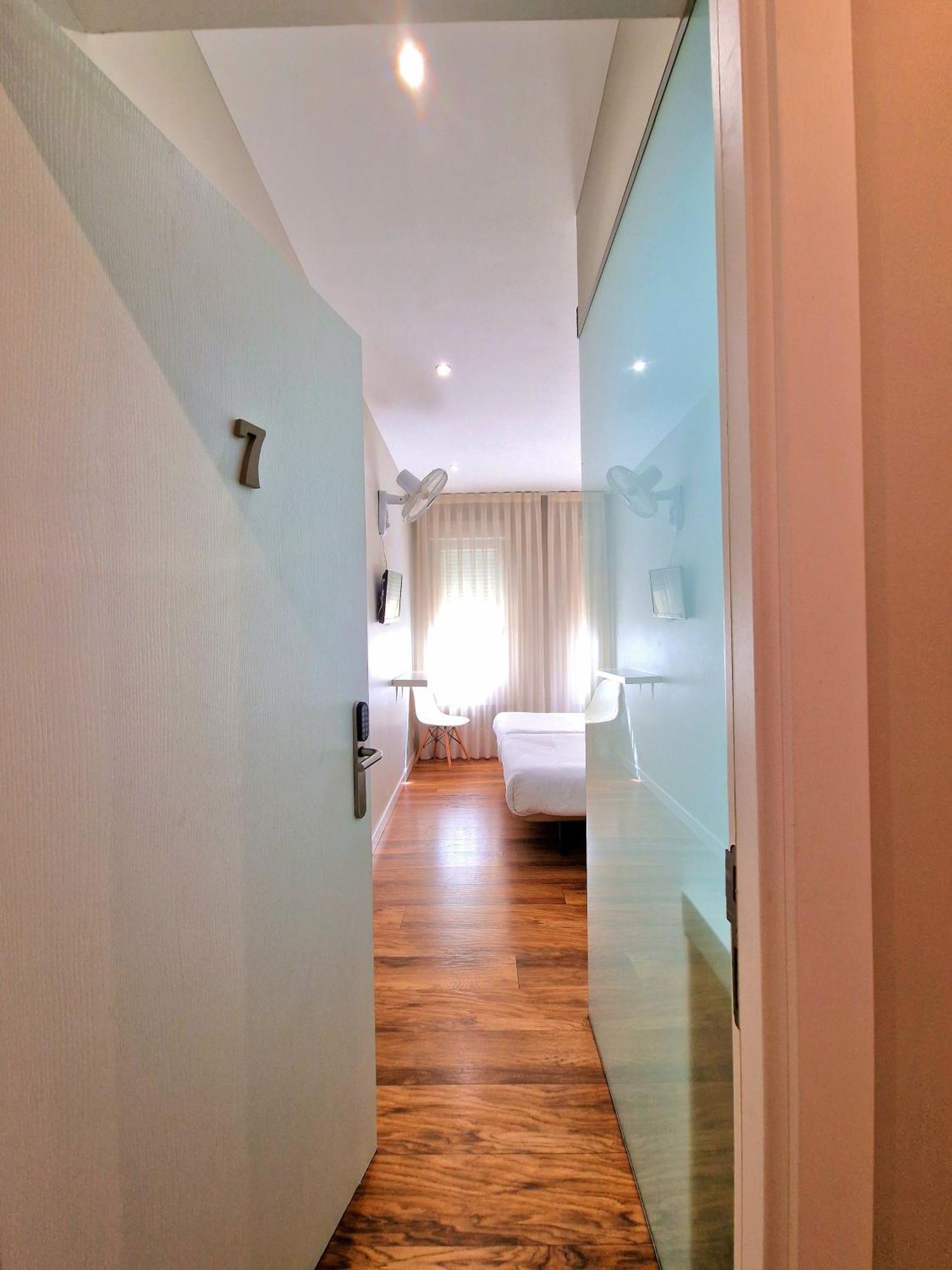 Urban Burgos Hotel ภายนอก รูปภาพ