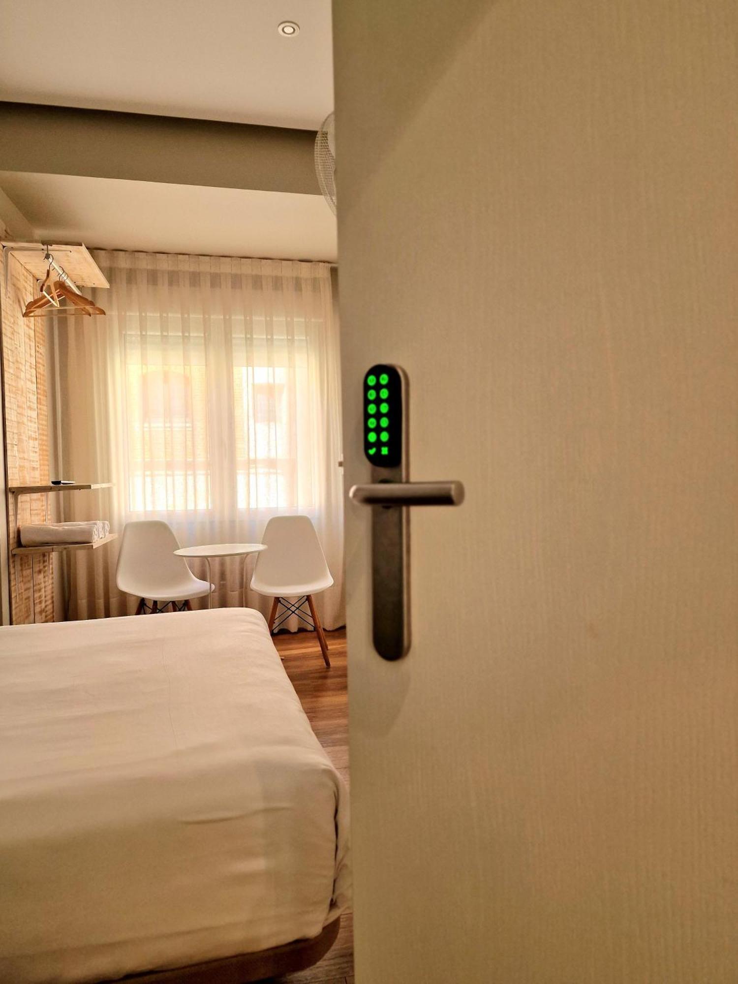 Urban Burgos Hotel ภายนอก รูปภาพ