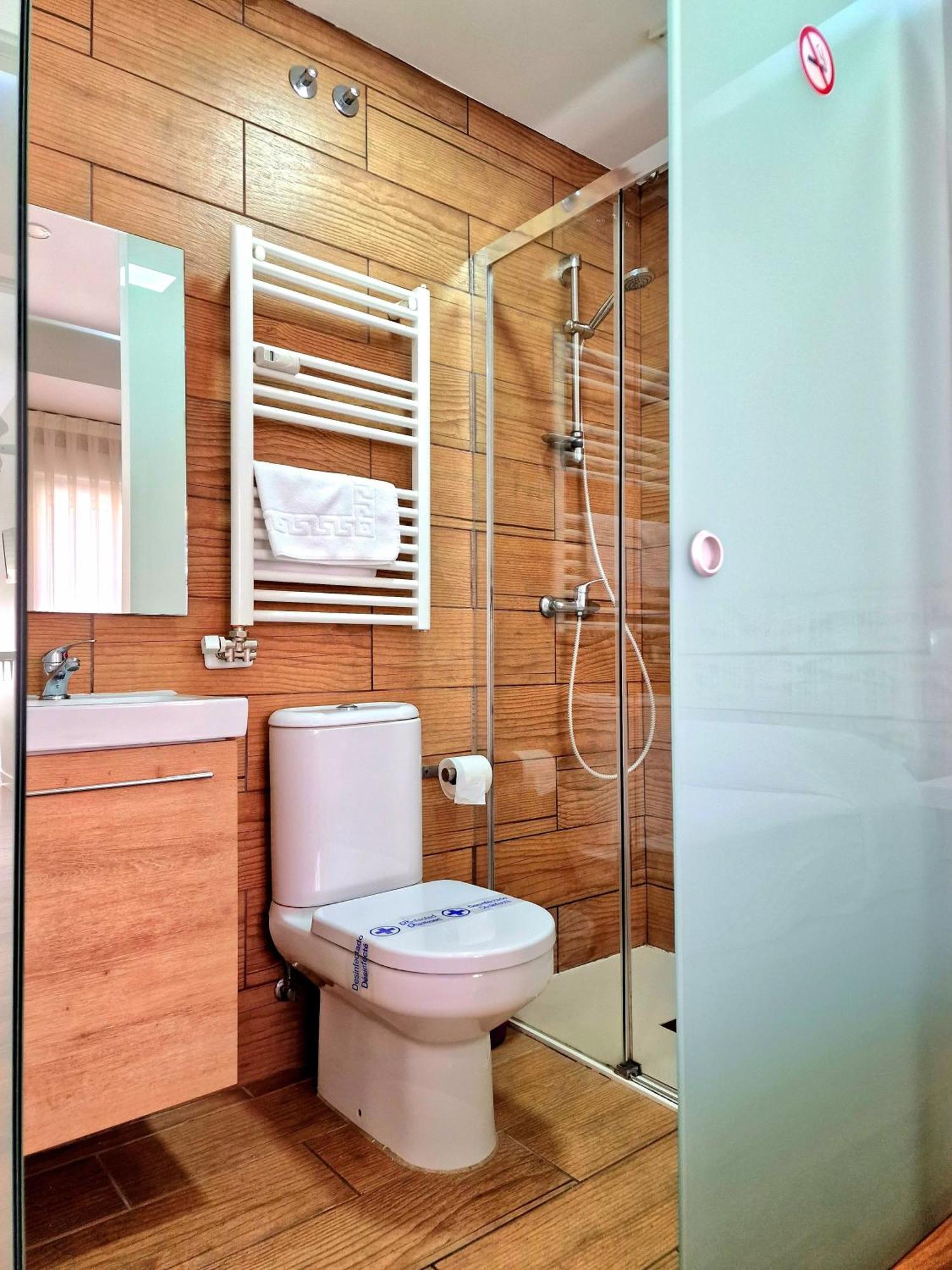 Urban Burgos Hotel ภายนอก รูปภาพ