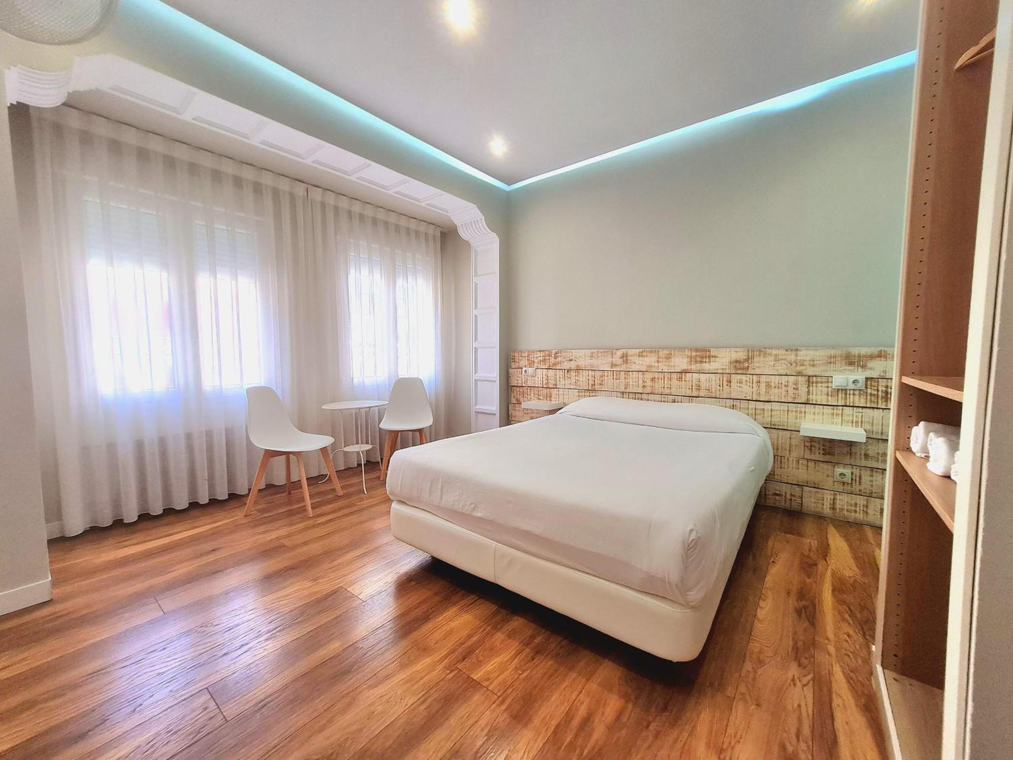 Urban Burgos Hotel ภายนอก รูปภาพ